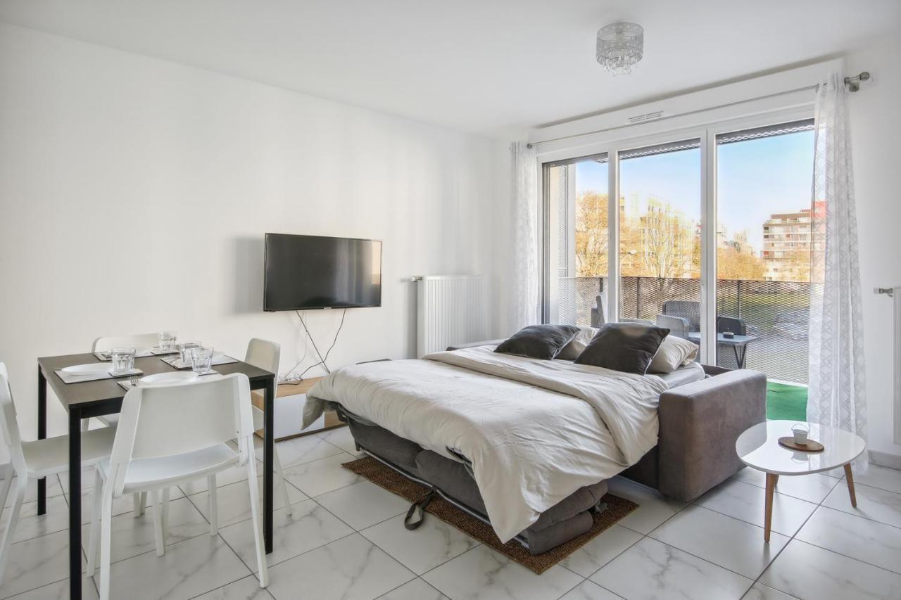 Apartamento Chic Apart With Balcony Near Paris Ivry-sur-Seine Exterior foto