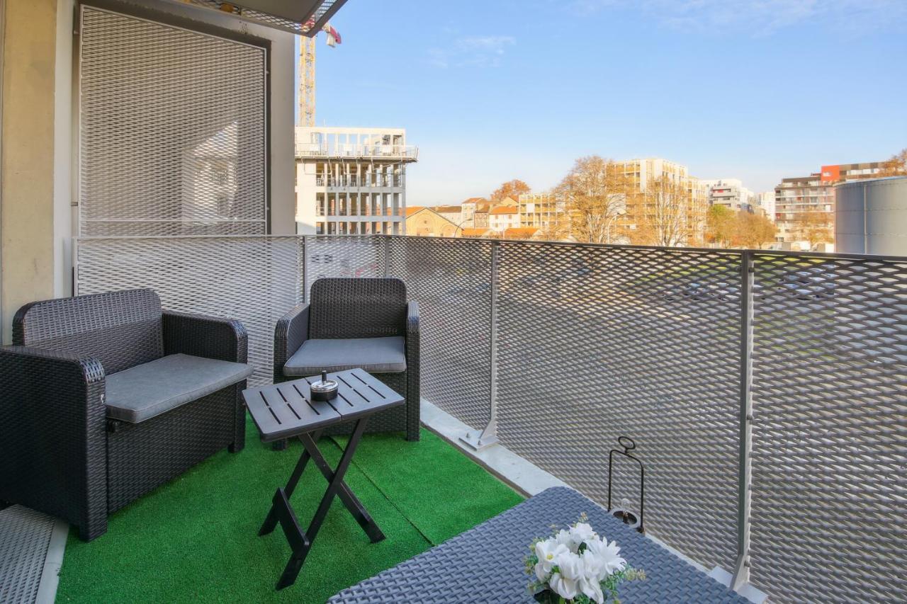 Apartamento Chic Apart With Balcony Near Paris Ivry-sur-Seine Exterior foto